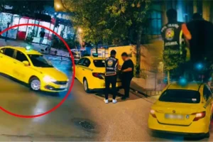 kadikoy-de-drift-yapan-taksici-yakalandi-ehliyete-el-araca-men-1755695700-338_large