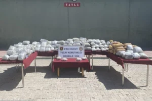 van-snr-hattnda-buyuk-operasyon-165-kilogram-uyusturucu-yakaland_large