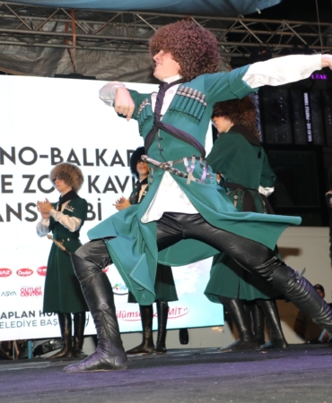 Halk Dansları Gösterisi (1)