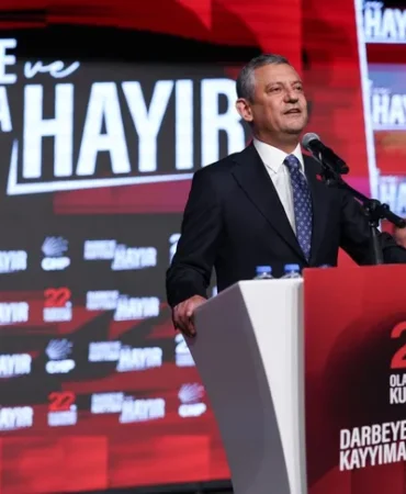 chp-de-tek-aday-olan-ozgur-ozel-yeniden-secildi-1758456858-826_large