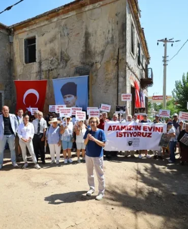 efes-selcuk-tan-camlik-ataturk-evi-cagrisi-inatlasmayalim-1756995413-978_large