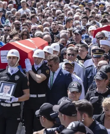 izmir-in-sehitlerine-veda-1757421685-731_large