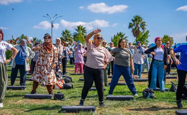 kadinlar-kocaeli-de-19-ton-hafifledi-1758437742-83_large