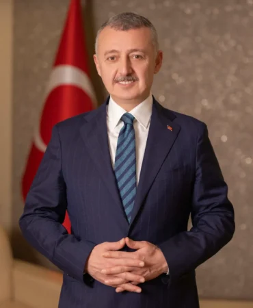 kocaeli-buyuksehir-belediye-baskani-doc-dr-tahir-buyukakin