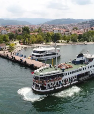 kocaeli-de-vapur-kullananlar-sansli-ucretler-yariya-iniyor-1757081517-199_large