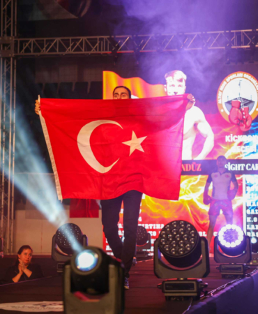 1760424923-a6b4cb4321