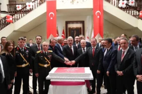 bursa-da-cumhuriyet-bayrami-coskusu-1761736990-562_large