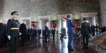 cumhurbaskani-erdogan-anitkabir-de-1761730010-837_large