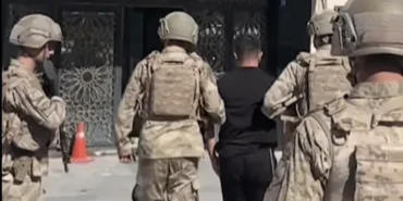 milli-degerlere-saygisizlik-operasyonu-turk-bayragina-ayak-basma-videosunu-begenen-supheli-gozaltinda-1760865673-971_large