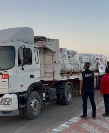 turkiye-nin-gazze-ye-insani-seferberligi-suruyor-101-bin-725-ton-yardim-ulastirildi-1760333838-272_large