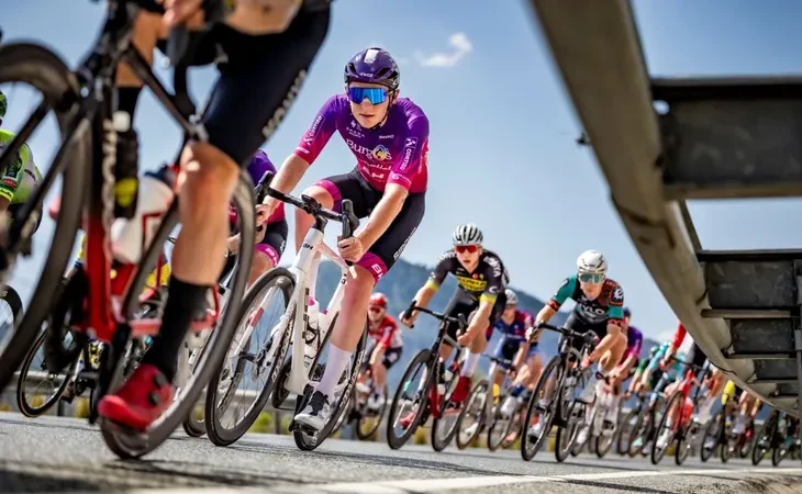 2026-yili-yol-ve-pist-bisiklet-takvimi-belli-oldu-turkiye-prestijli-yarislarla-yerini-aldi-1762258067-717_large