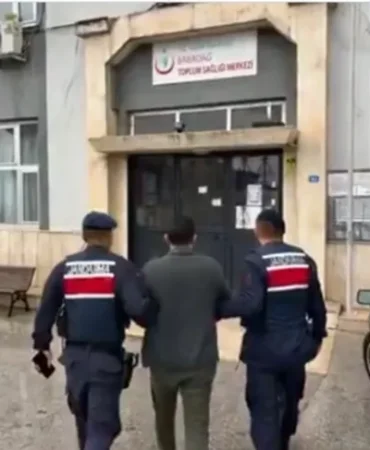 32-ilde-feto-operasyonu-92-kisi-yakalandi-1764417924-641_large