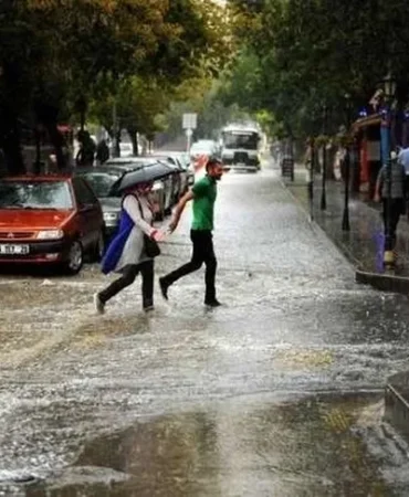 8-kent-icin-turuncu-alarm-1764391125-598_large