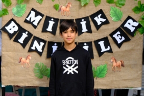 Ara tatili at üstünde geçirdiler (8)