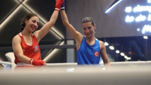 aysen-riyadda-sanli-bayragimizi-gondere-cekti-7