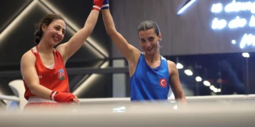 aysen-riyadda-sanli-bayragimizi-gondere-cekti-7