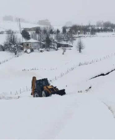 belediyelerin-kar-mesaisi-basladi-1763205585-803_large