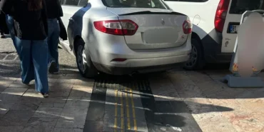 bu-kadarina-da-pes-duzce-de-gorme-engellilere-yapilan-yolu-kapatti-1762065010-23_large