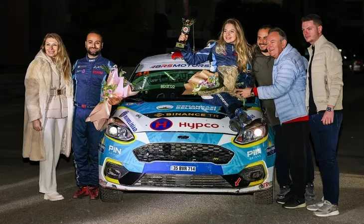 Dünyanın ilk ve tek engelli ralli pilotu Kübra ‘hız’ kesmedi!