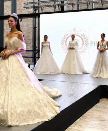 kocaeli-3-evlilik-fuari-nda-gelinlik-ve-bindallilar-sahneye-cikti-1764492633-240_large