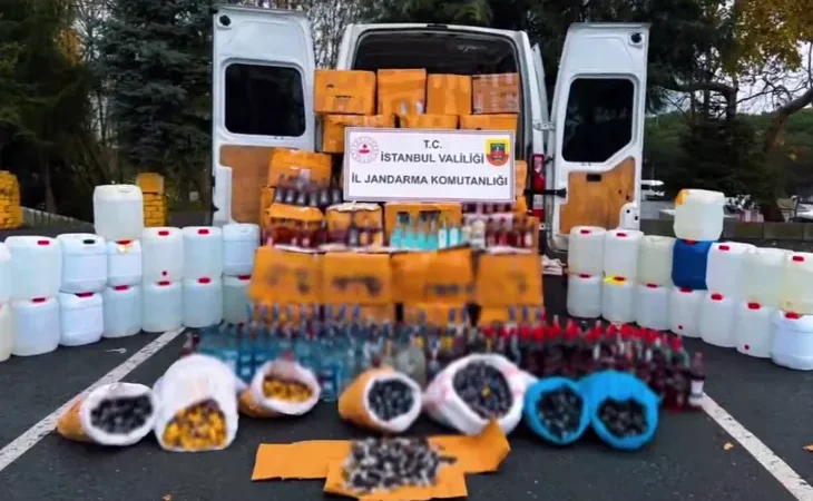 17-ilde-sahte-alkole-darbe-95-bin-litreden-fazla-kacak-urun-ele-gecirildi-1766036127-25_large