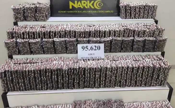 72-ilde-uyusturucu-tacirlerine-buyuk-darbe-1-haftada-970-supheli-yakalandi-1765174045-917_large