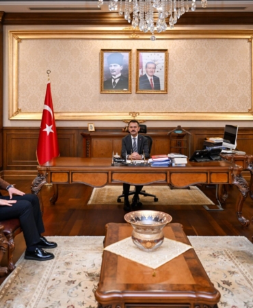 74ee95cb-a07f-48dc-b5ae-4bc94bac179f