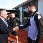 Büyükakın'dan Kocaelispor'a moral veren ziyaret (1)