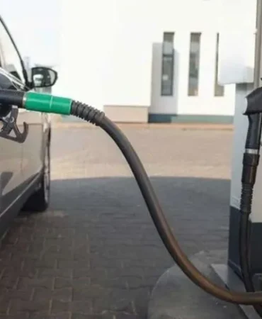 akaryakitta-indirim-yolda-1649487680-855_large