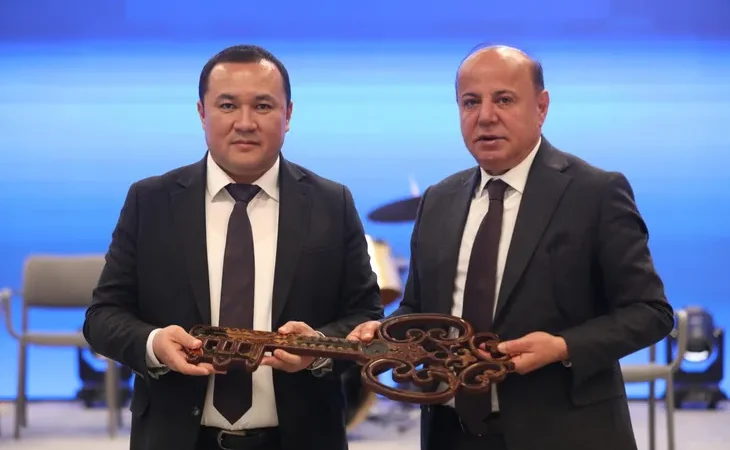 ankara-2026-turk-dunyasi-turizm-baskenti-unvanini-resmen-devraldi-1766763042-112_large