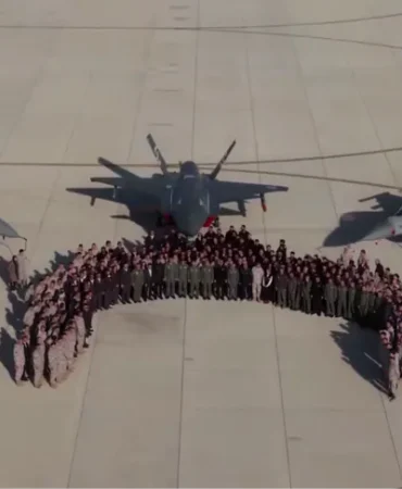 bayraktar-kizilelma-insansiz-savas-ucagiyla-dunyada-ilki-basardi-1764498229-340_large