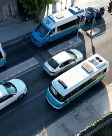 izmir-de-kural-tanimayan-suruculere-havadan-tespit-1765694574-849_large