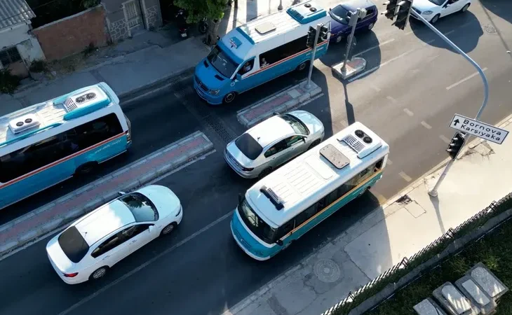 izmir-de-kural-tanimayan-suruculere-havadan-tespit-1765694574-849_large