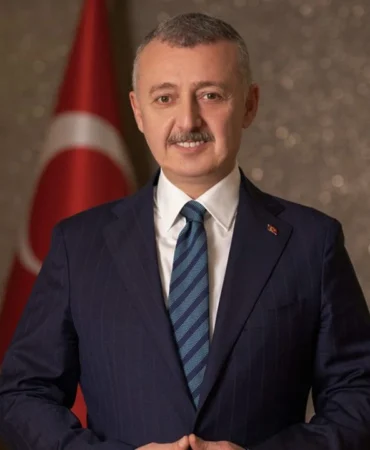 kocaeli-buyuksehir-belediye-baskani-doc-dr-tahir-buyukakin-1280-960-8