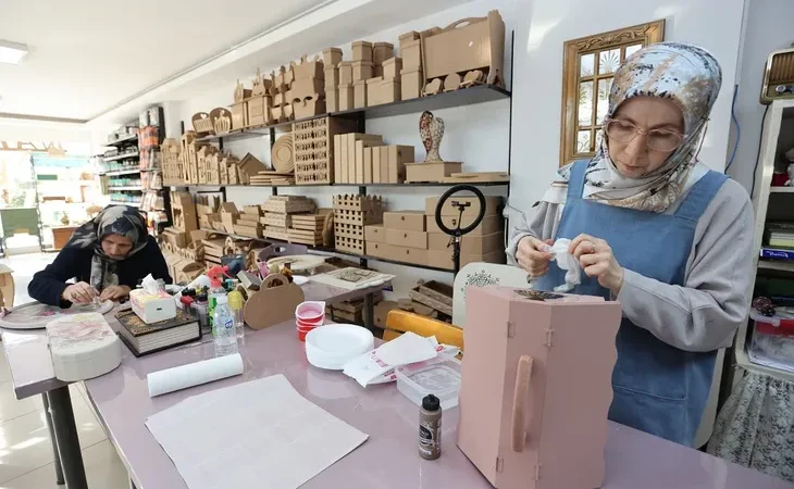 kocaeli-nde-kursiyerlikten-patronluga-1765955457-444_large