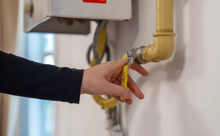 soguk-havada-dogal-gaz-uyarisi-hayati-hatalara-dikkat-1766057107-930_large