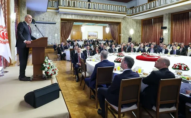 tbmm-baskani-kurtulmus-buyukelcilere-seslendi-terorsuz-turkiye-basariyla-sona-erecek-1765884510-914_large