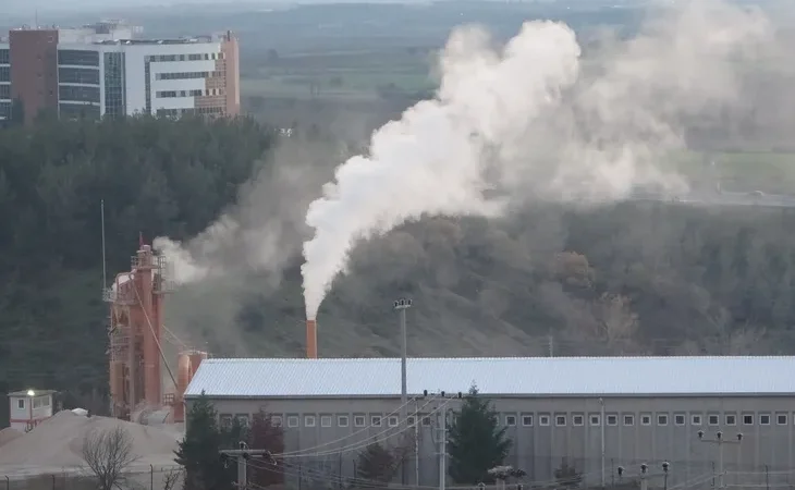 turkiye-nin-en-kirli-havasi-kesan-da-olculdu-1765954561-861_large