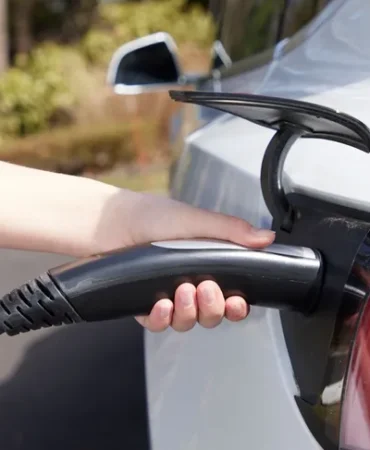 turkiye-sarj-altyapisinda-avrupa-yi-geride-birakti-her-9-araca-1-soket-1765190472-672_large