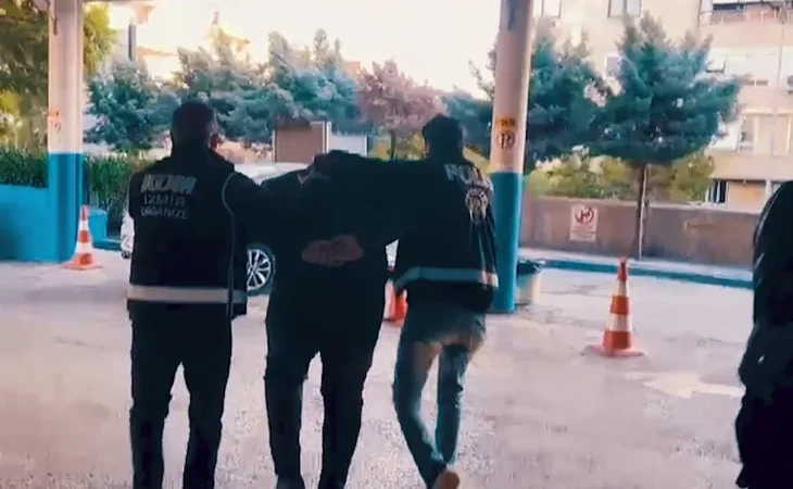 17-ilde-feto-operasyonu-aktif-kamu-gorevlilerinin-de-oldugu-81-supheli-yakalandi-1768200549-172_large