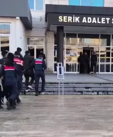 17-ilde-siber-dolandiricilik-operasyonu-118-supheli-yakalandi-1769161574-241_large