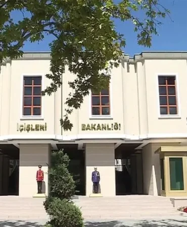 2-belediyeye-yeni-gorevlendirme-1732354748-756_large