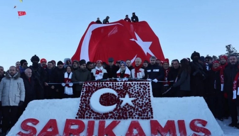 Sarıkamış Şehitleri Kardan Heykelleri Açıldı
