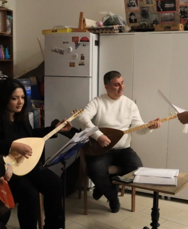 İZMEK bağlama kursundan Alzheimer Yaşam Evi’nde anlamlı dinleti (2)