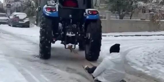 Adıyaman’da traktöre halat bağlayıp kaydılar!