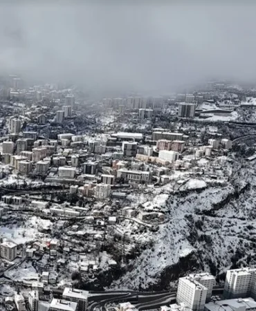 artvin-de-cig-dustu-6-kisiden-3-u-kurtarildi-1767179183-132_large