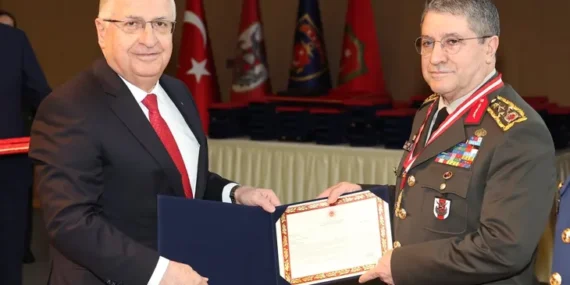 Bakan Güler’den TSK’ya övgü, teröre net uyarı