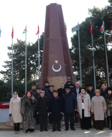 baku-turk-kahramanlari-unutmuyor-1769244106-775_large