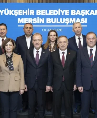 chp-li-baskanlar-mersin-de-bulustu-1768652836-749_large