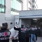 mersin-de-lavas-tekeline-buyuk-darbe-17-tutuklama-milyarlik-hesaplara-el-konuldu-1769410424-663_large